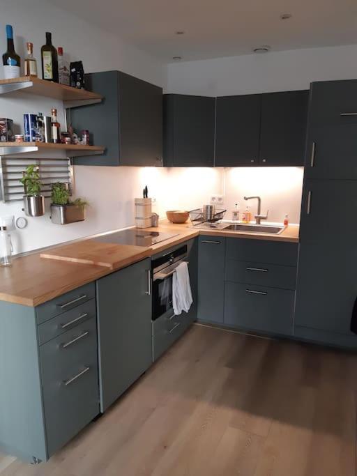 Paris: Appartement Batignolles Εξωτερικό φωτογραφία